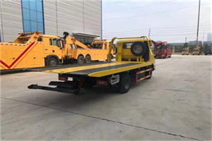 定南非事故拖车