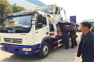 定南汽车道路救援拖车价格